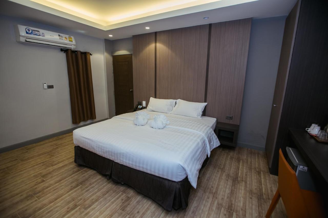 The Bed Hotel Roi Et Esterno foto
