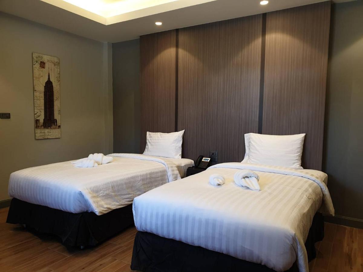 The Bed Hotel Roi Et Esterno foto