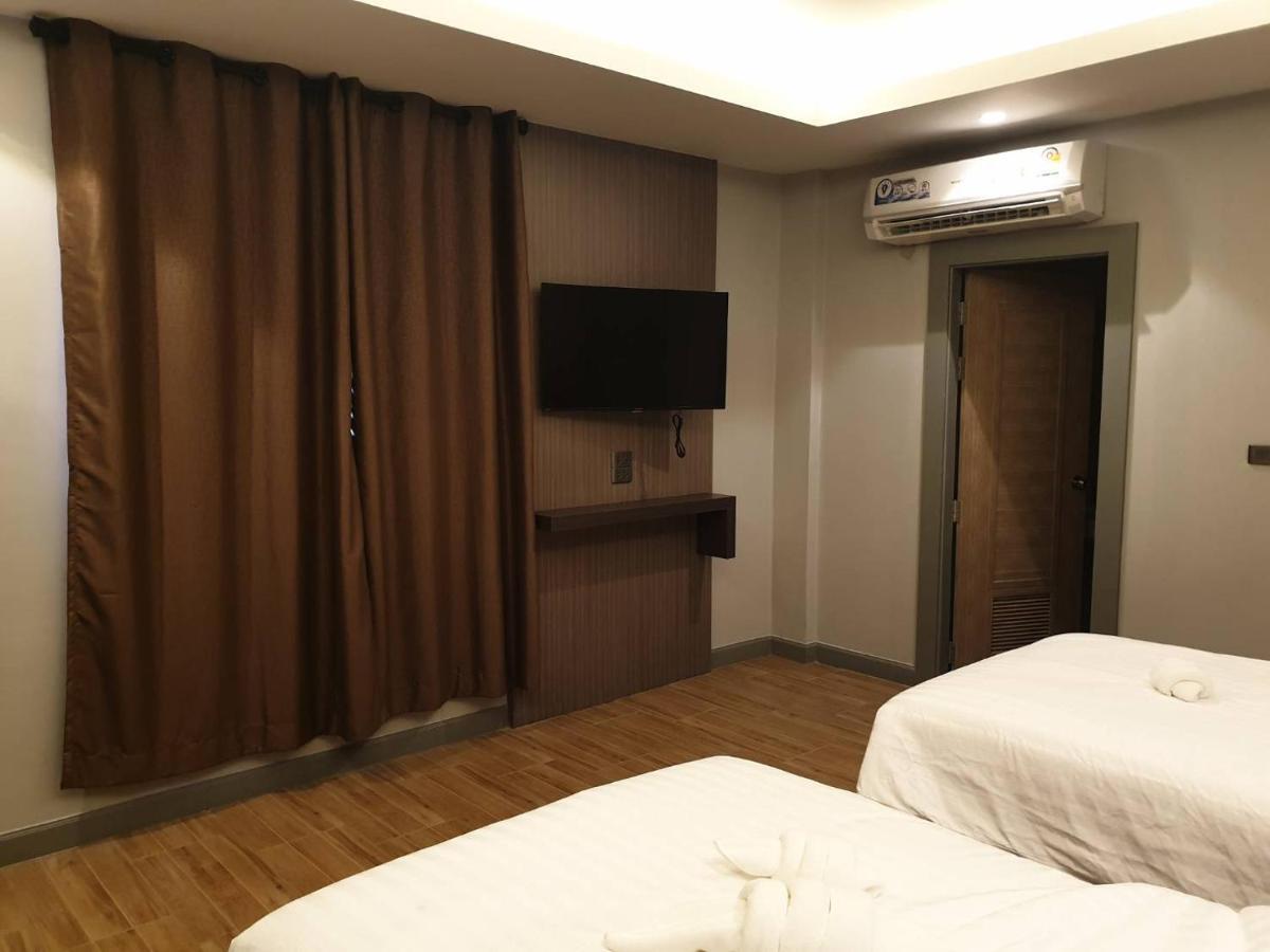 The Bed Hotel Roi Et Esterno foto