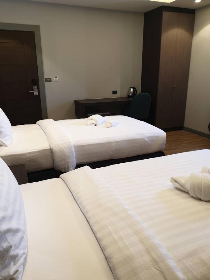 The Bed Hotel Roi Et Esterno foto