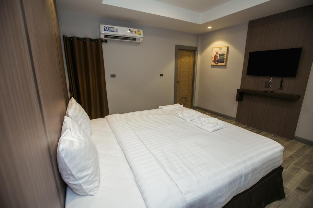 The Bed Hotel Roi Et Esterno foto