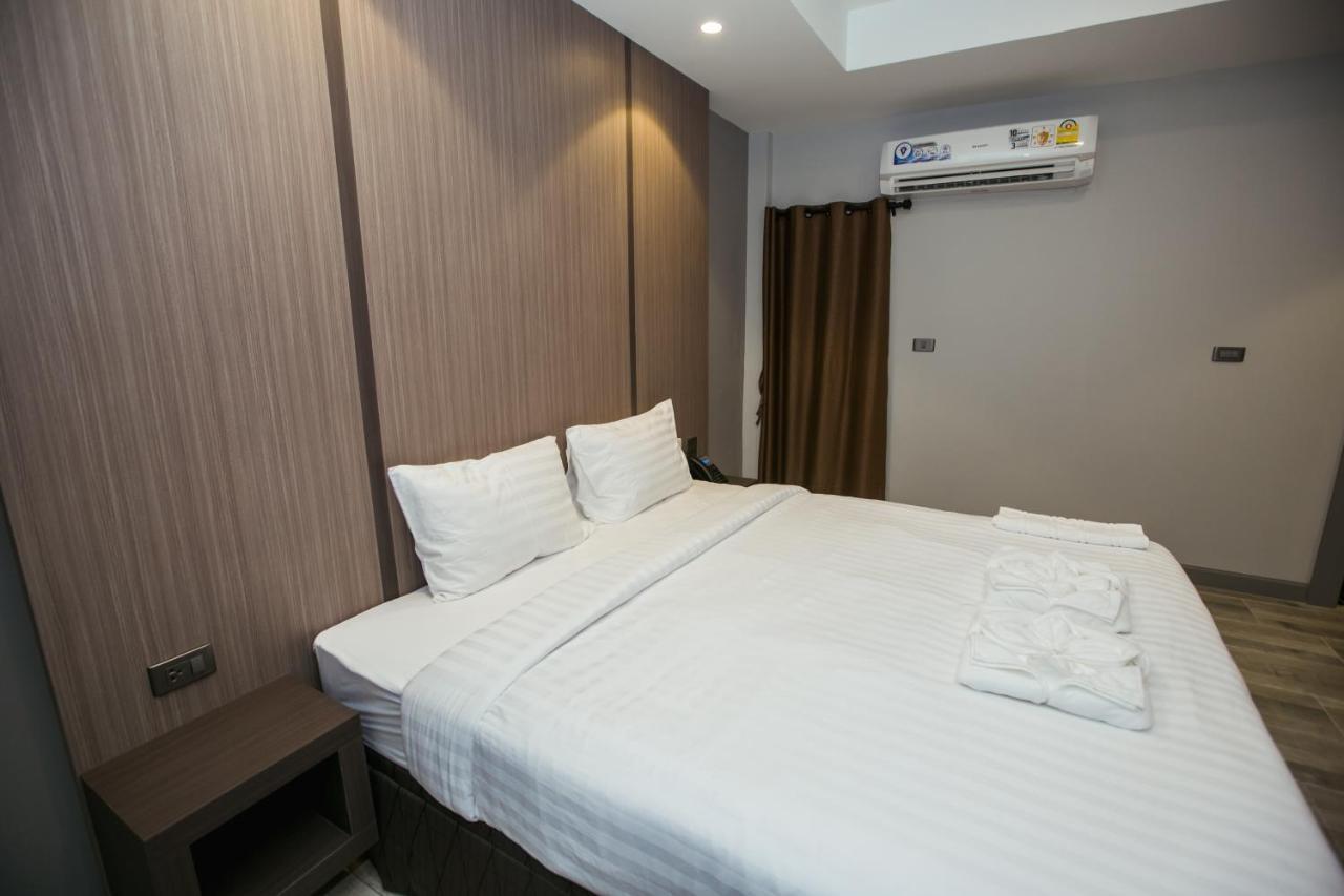 The Bed Hotel Roi Et Esterno foto